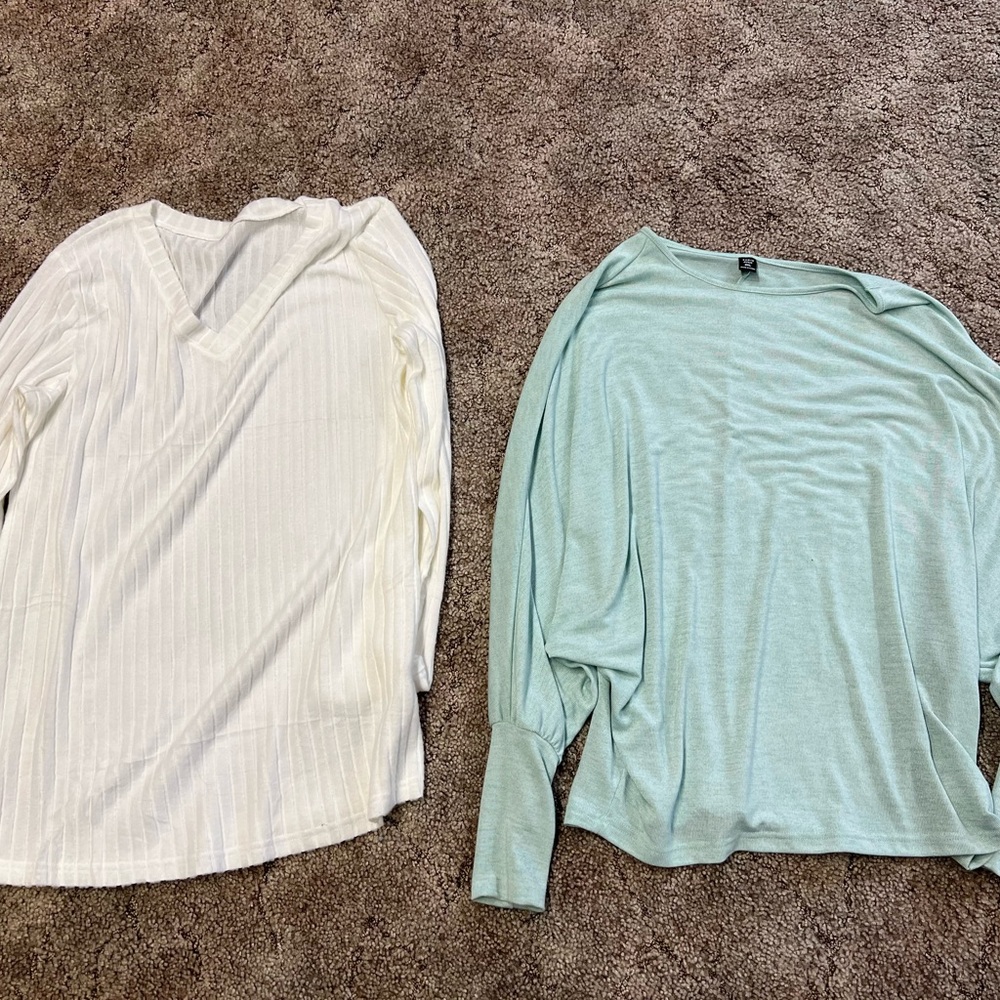 Lightweight Mint Green Top & White Ribbed V-Neck Duo